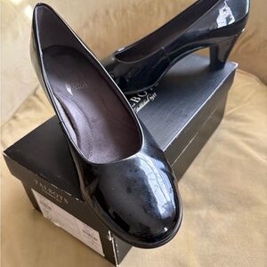 Talbots Shiny Black Heels